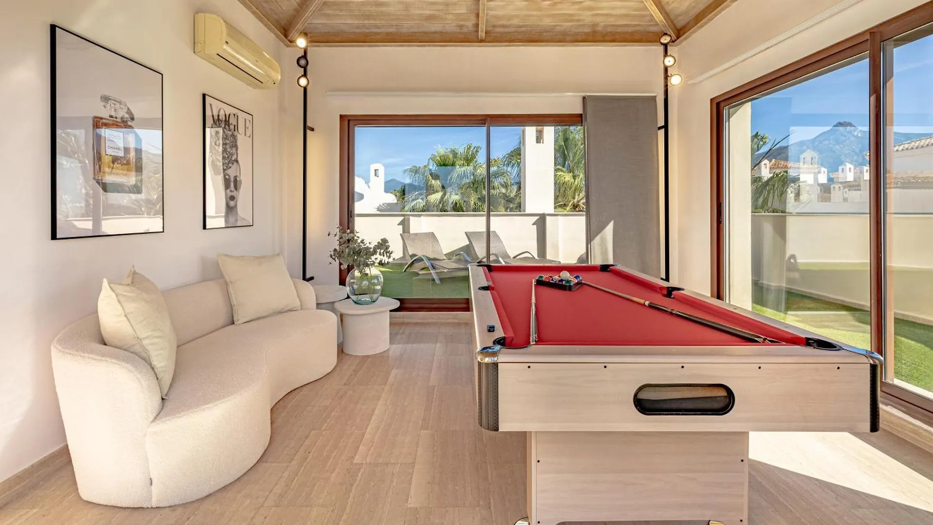Апартаменты Vacation Marbella I Private Heated Swimming Pool, Walking Distance To Puerto Banus, Security 24-7, Bbq, Wifi