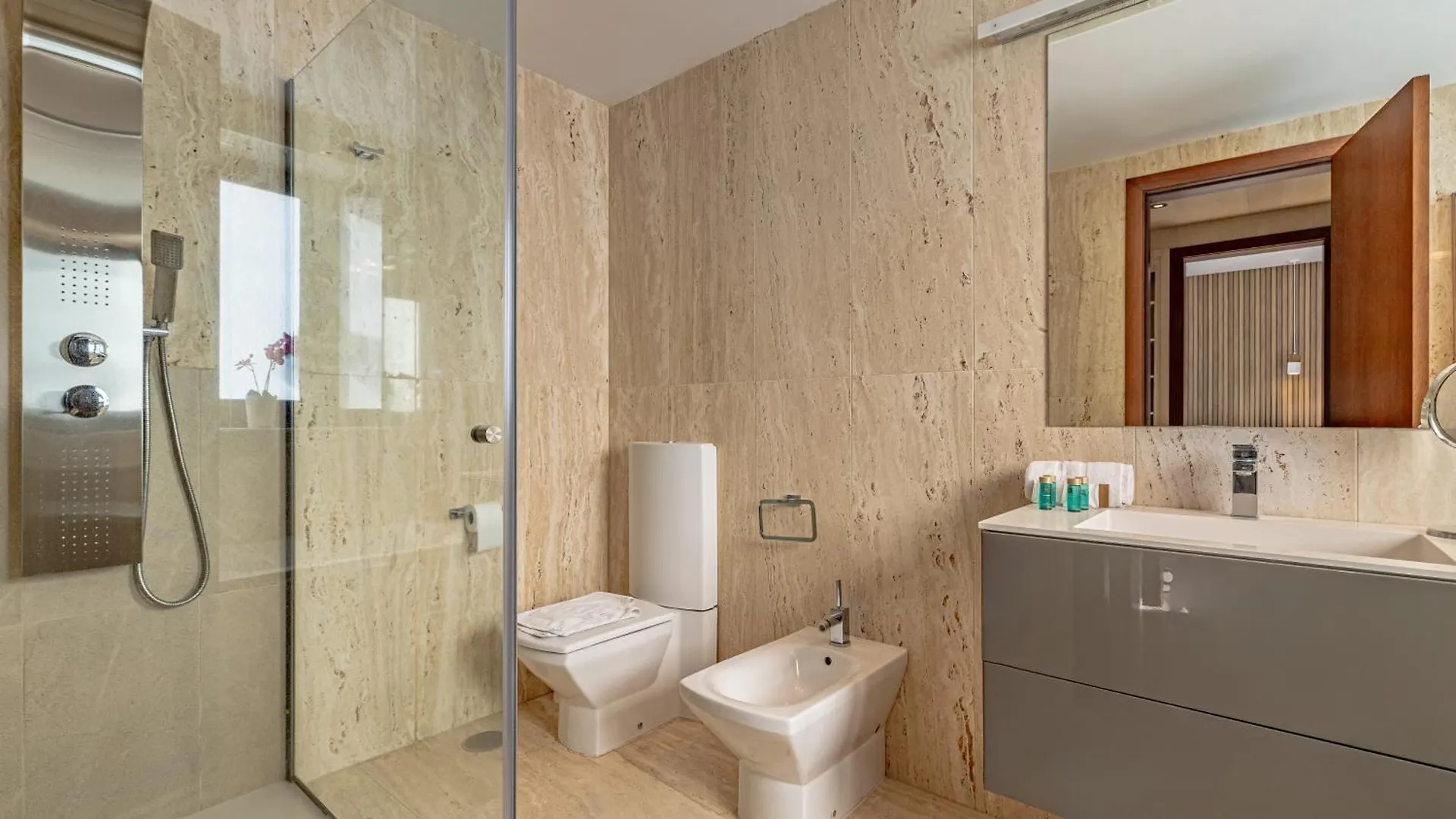 Vacation Marbella: Private Heated Pool Retreat Near Puerto Banus Apartment